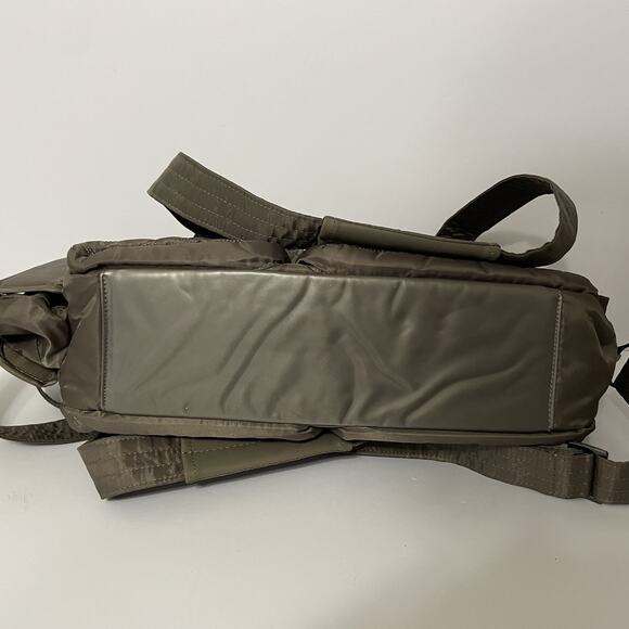 LUG Streetcar East/West Shoulder Crossbody Bag Purse in Gray Quilted Divider - Picture 11 of 13